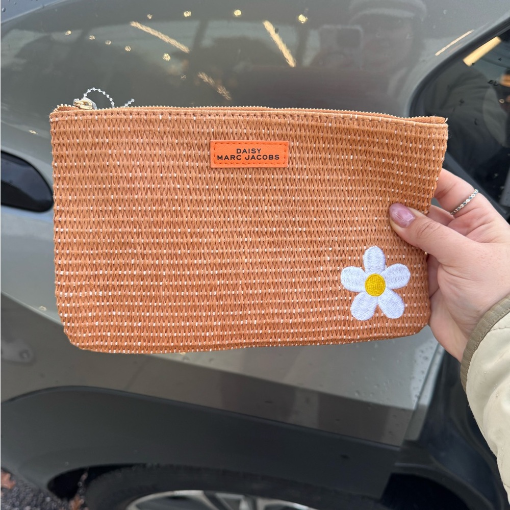 Daisy Marc Jacobs Tan Woven Clutch